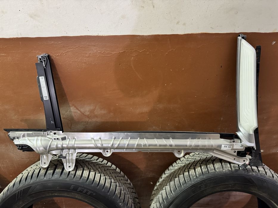 Шторка ліва задня bmw g12 з лампою