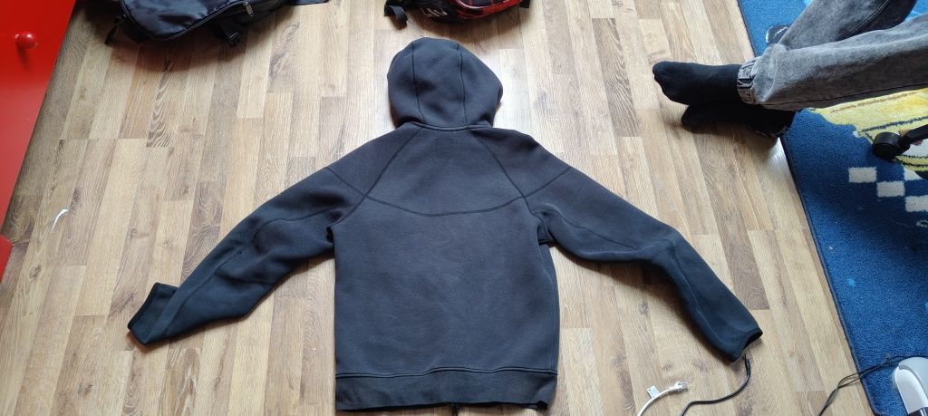 Bluza Tech czarny lekko używany rozmiar S