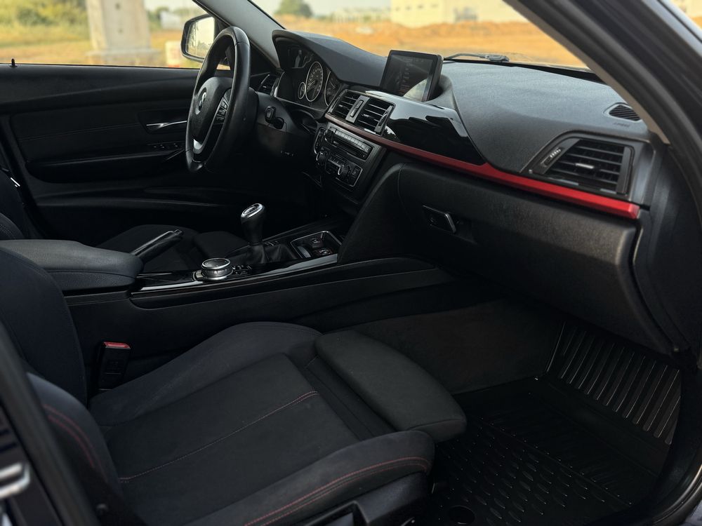 BMW F31 318D Versão Sport
