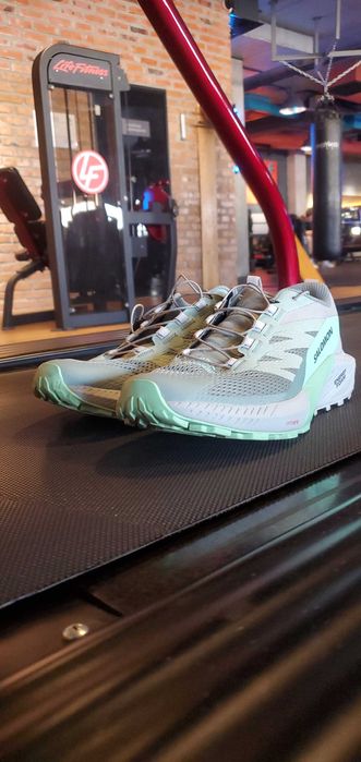 Кросівки жіночі Solomon, ідеальний стан Оригінал, замовила на оф сайті