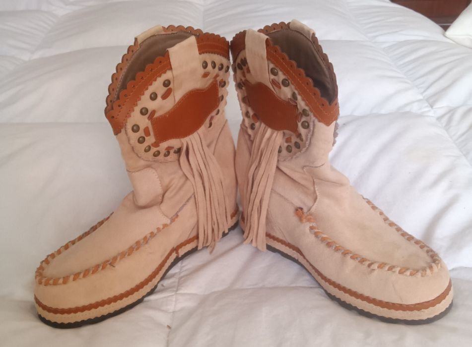 botas franjas camursine novas calça 35,36 com portes 13.50€