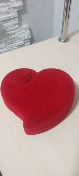 Футляр для ювелірних виробів