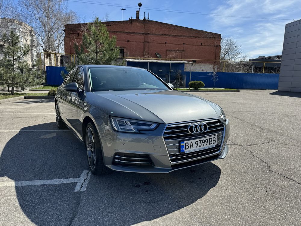 Audi A4 2016 B9/8W • 2.0 TFSI S-tronic (252 к.с.) Quattro • Sport