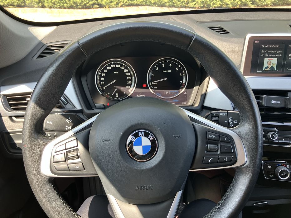 BMW SUV X1 xDrive25e híbrido plug-in 220cv tração 4 rodas 2020