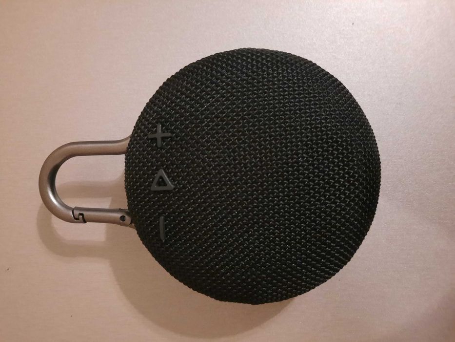 Портативная Bluetooth колонка с карабином