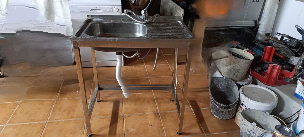 Alugo Lava-Loiças para eventos com Água Quente