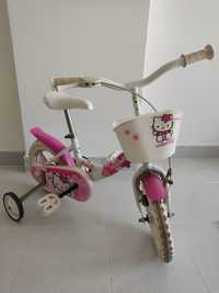 Bicicleta com rodinhas Hello Kitty