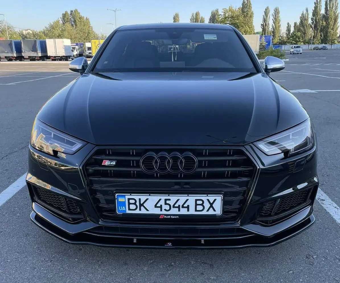 Решетка радиатора Audi A1 A3 A4 A5 A6 A7 A8 Q3 Q5 Q7 TT Ауді решітка