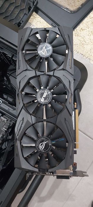 Placa gráfica Asus Strix GTX 1080ti 11Gb