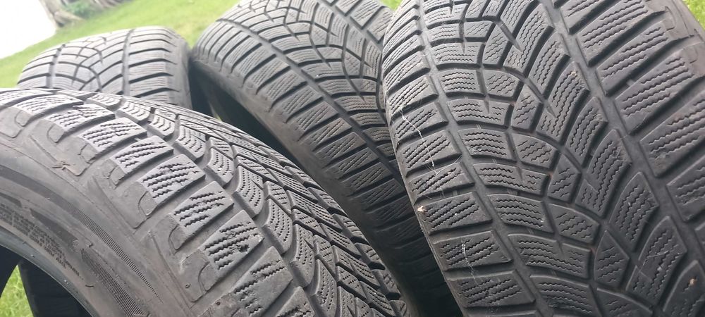 Opony zimowe Goodyear 225/50 R 17  7 mm