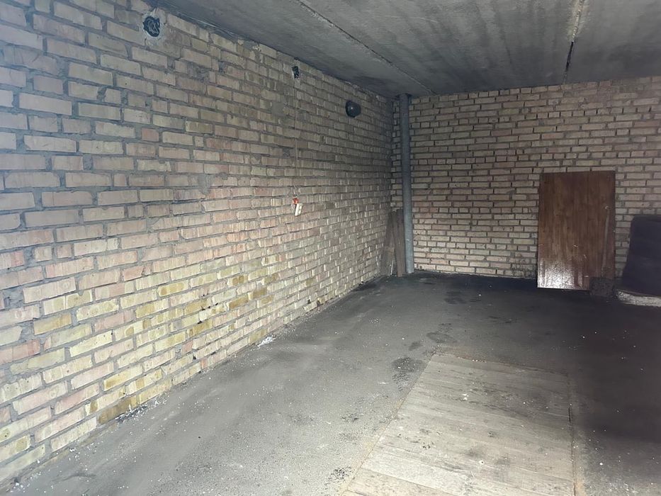 ПРОДАМ цегляний гараж з підвалом «Кооператив Новосіл»