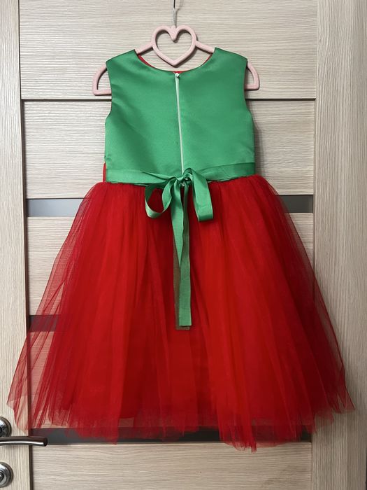 Плаття на дівчинку на 3,4,5 років