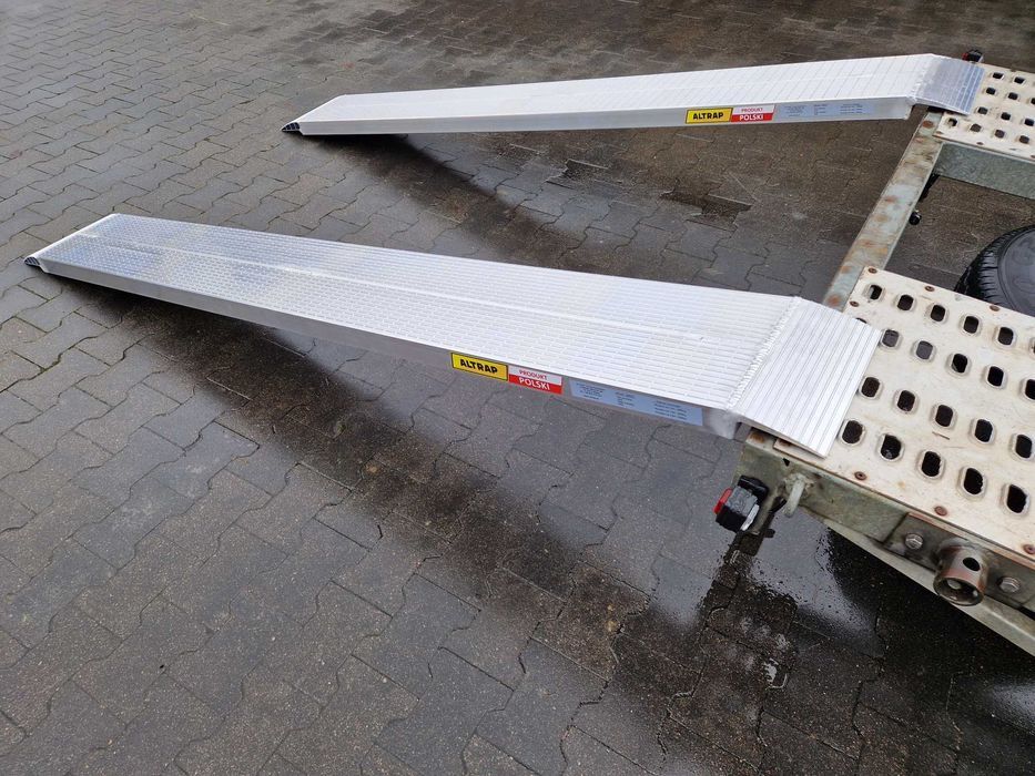 Najazdy aluminiowe ALTRAP do lawet 250cm 3 tony