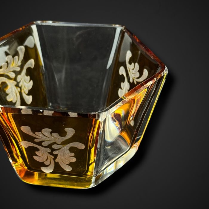 Kryształowa bomboniera puzderko bursztynowa b5/10283