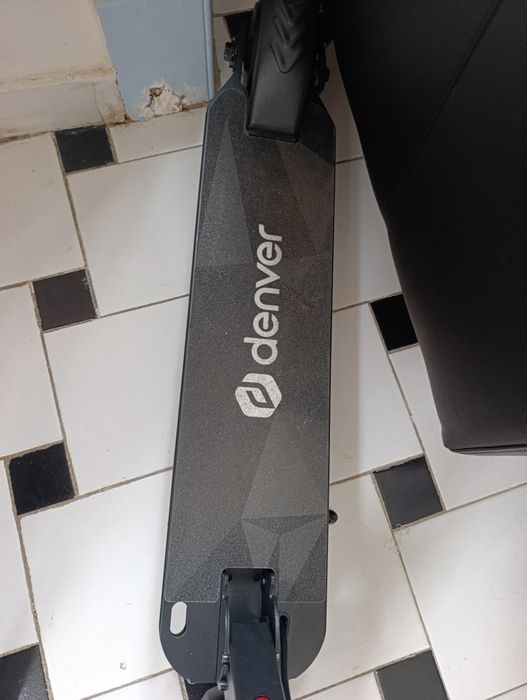 Vendo uma trotinete com menos de 1 mês