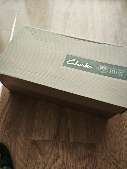 Sprzedam eleganckie mokasyny skórzane Clarks