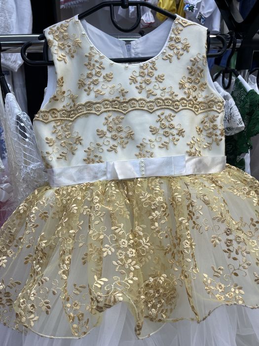 Дитячі святкові сукні