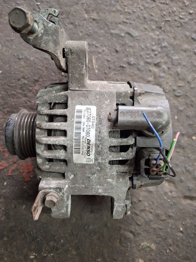 Toyota Auris 1 1,6 benzyna 1zr alternator corolla e15