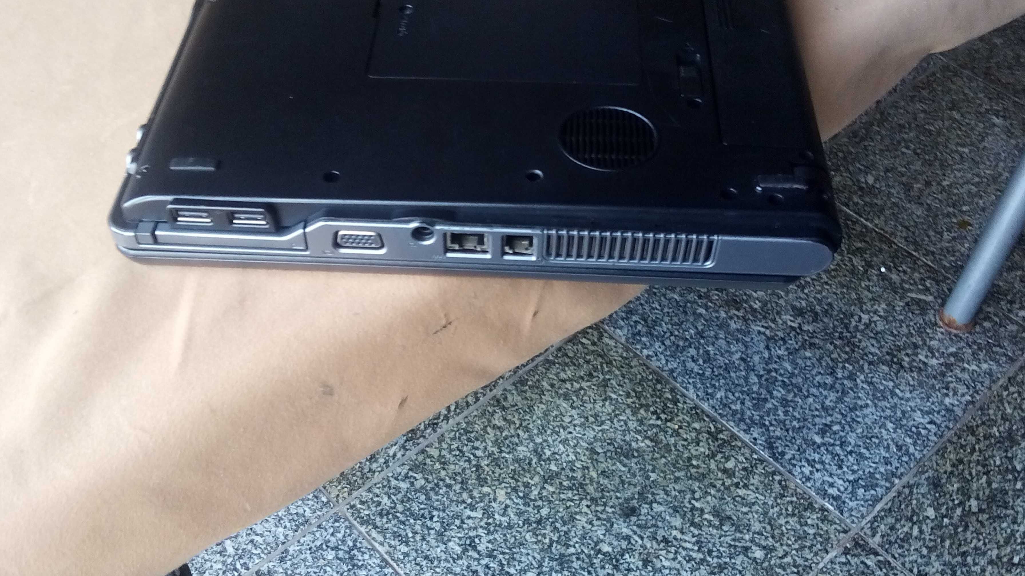 portatil hp 530 com marcas de uso mas a funcionar muito bem