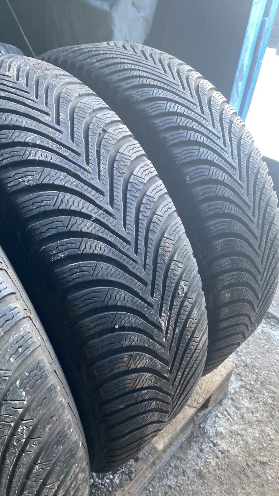 215.65.17 Michelin 4шт зима БУ склад шины резина из Европы R17 65