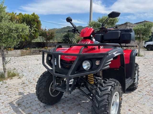 Moto 4 Dinli DL-902-450 com Extra box para 2 capacetes com encosto