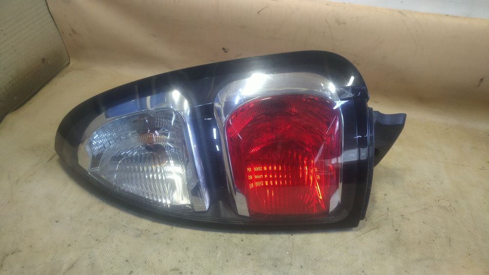 ) Citroen C3 Picasso lampa prawa tylna lewa tylna