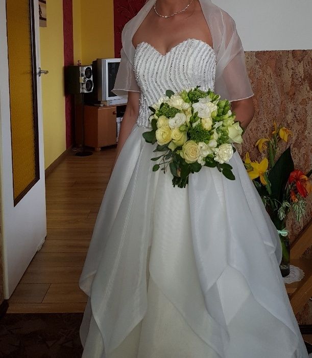 Piękna suknia ślubna na wzór modelu Tiplana Annais Bridal