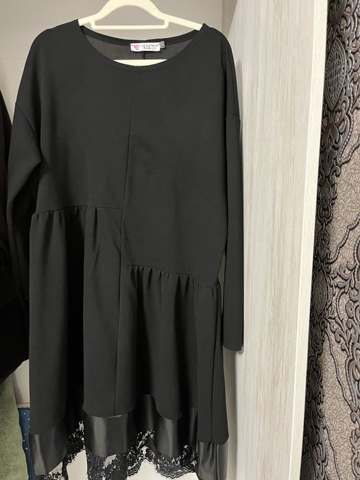 плаття оверсайз розмір 48/50,приємний матеріал,дефектів немає