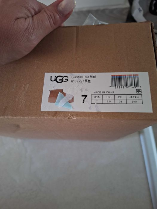 UGG platform mini. 38