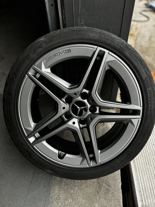 Felgi AMG z oponami 235/40 R18 A35 A45 CLA