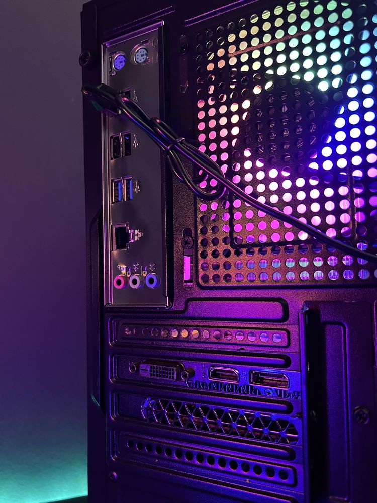 Komputer Do Gier Gamingowy RGB Intel I7 6x3,7Ghz, GTX 1660 S, DDR4 ,M2