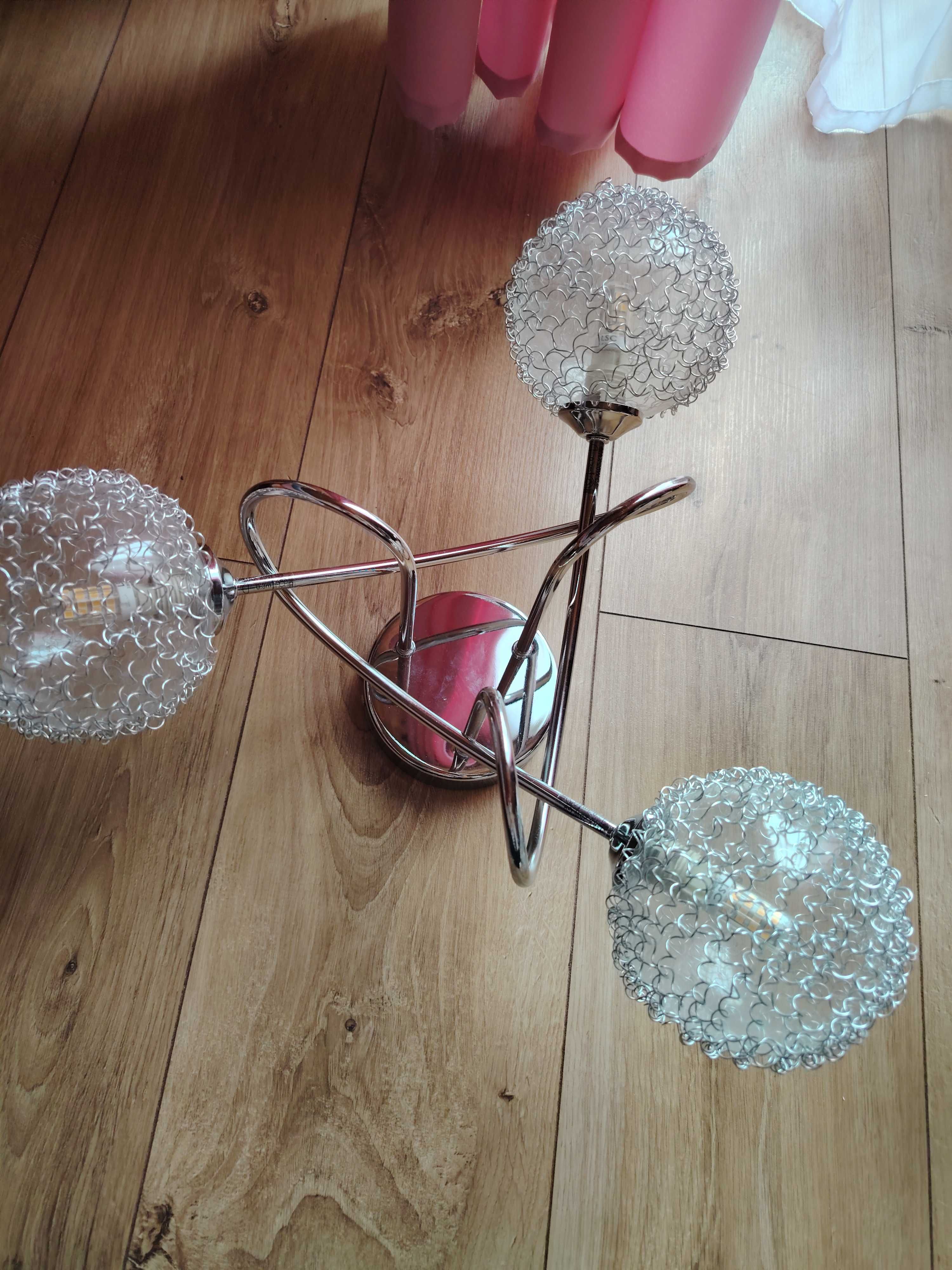 Lampy kulki do salonu