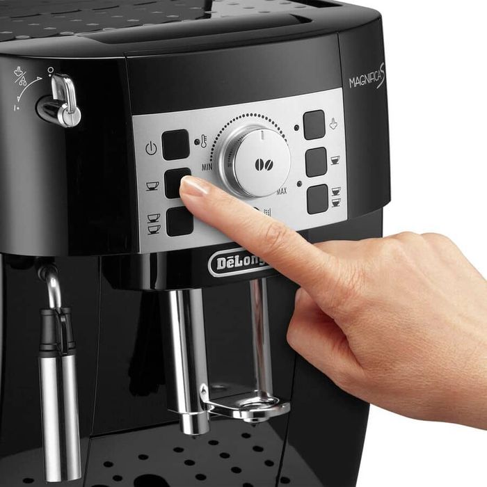 Ekspres ciśnieniowy DeLonghi ECAM21.118.B-second Magnifica S