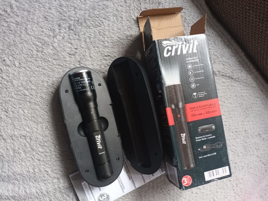 Latarka wielofunkcyjna