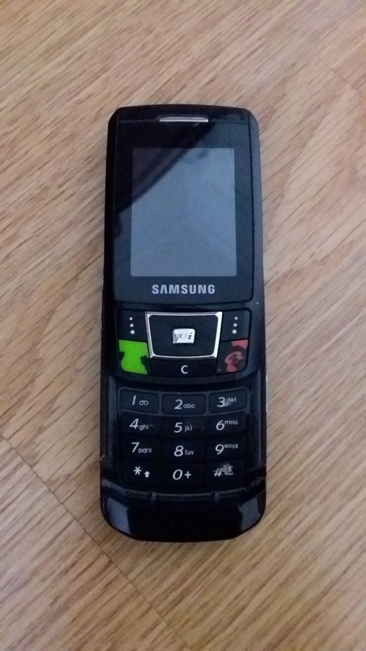 Telefon Samsung SGH D900 stan ok bez baterii.