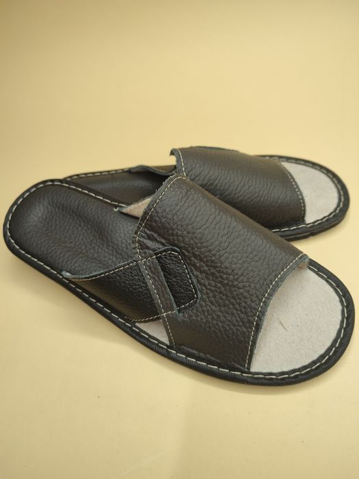 Шкіряні домашні капці