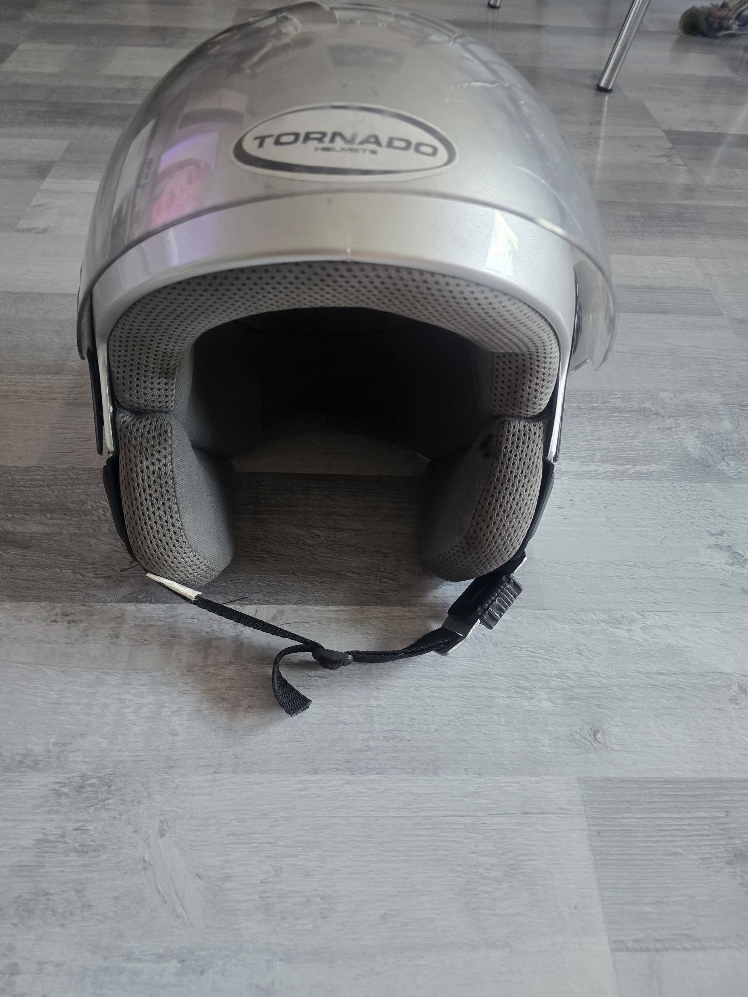 Kask motocyklowy tornado