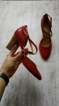 Dungelmann червоні шкіряні босоніжки туфлі з ремінцями зміїїний принт