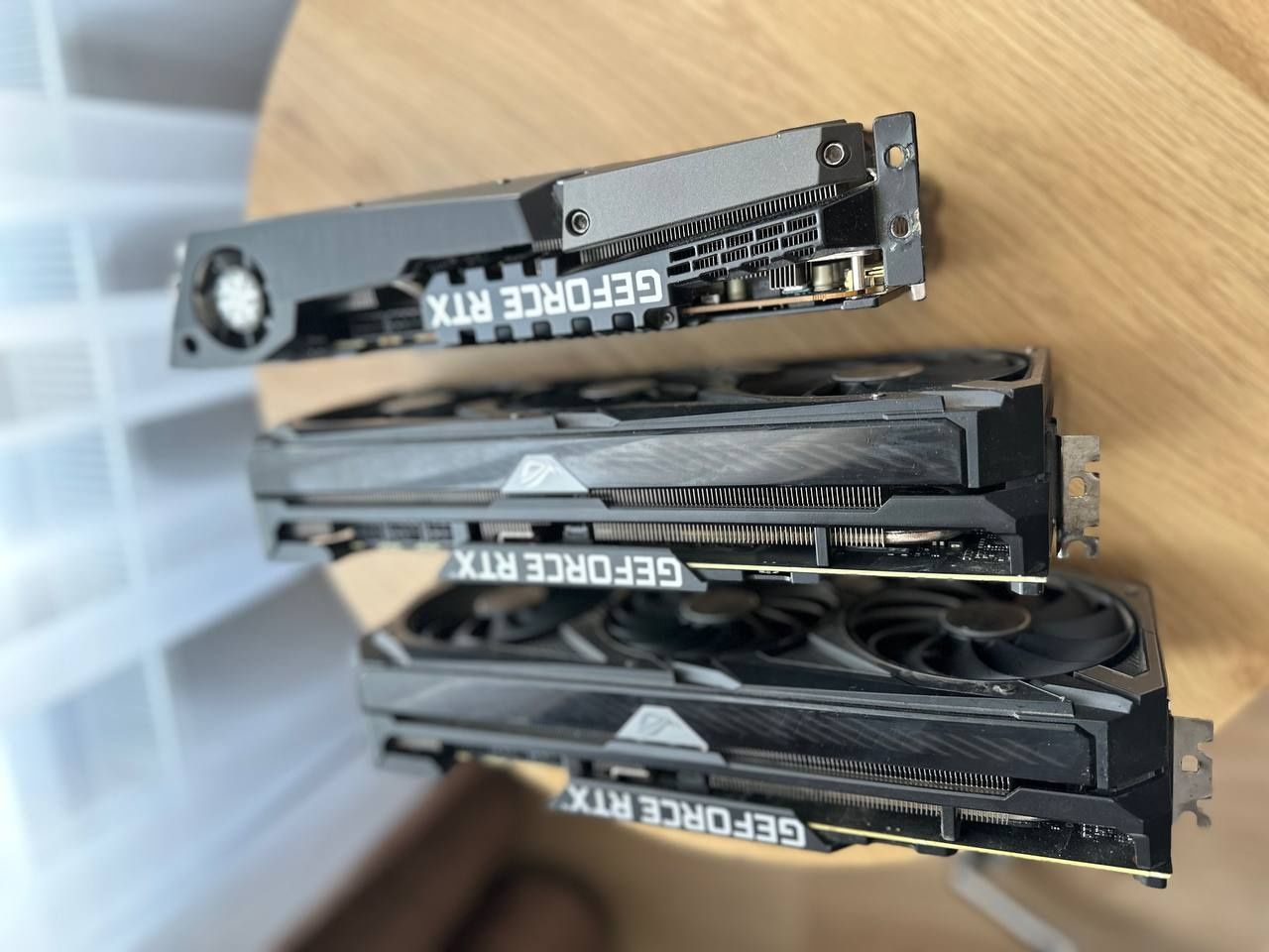Rtx 3080-10gb / 3080ti 12gb.