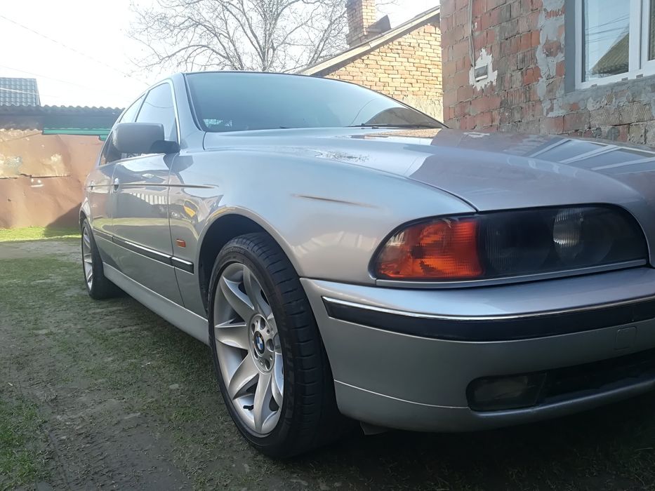 Продам БМВ 520і е39