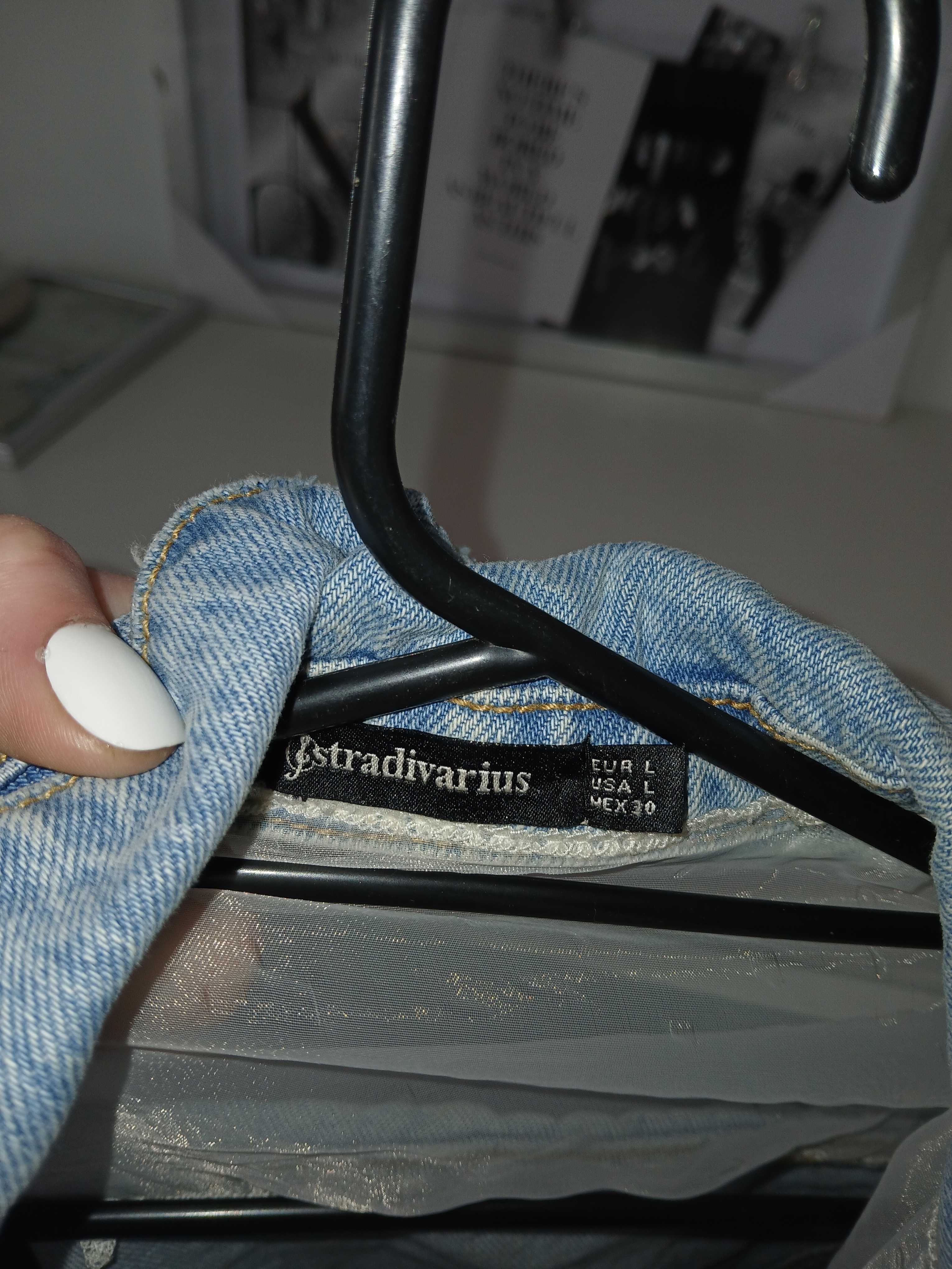 Jeansowa kurtka Stradivarius dziury limitowana