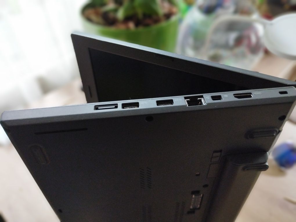 Игровой Lenovo T460p i7-6820HQ/ 8gb DDR4/GeForce 940mx/SSD 256gb