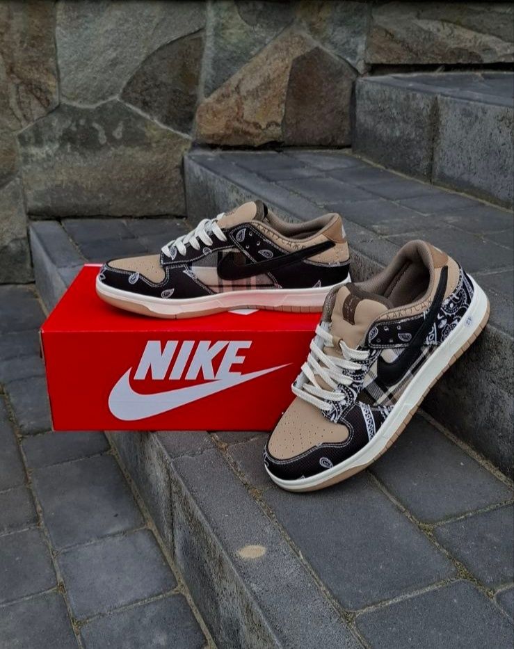 Кросівки чоловічі Nike SB Dunk Low Travis Scott
