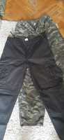 Dwie pary spodni - bojówki czarne, moro camo S-M