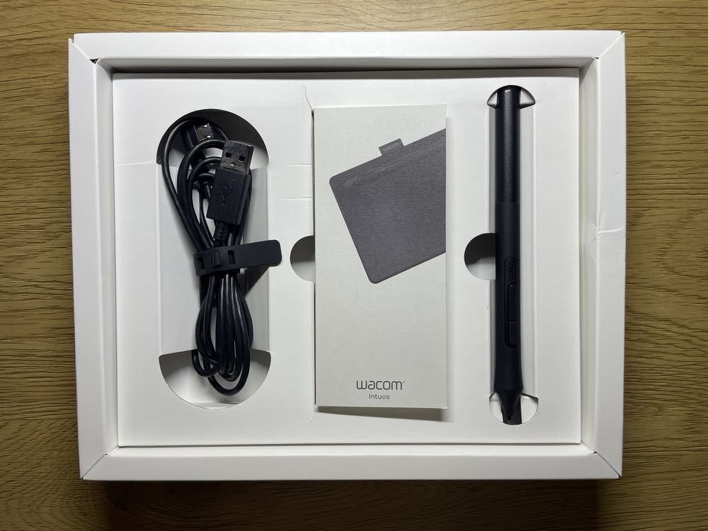 Графічний планшет Wacom Intuos S Black
