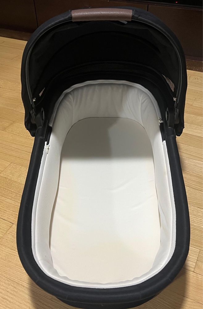 Продам люльку Cybex Melio чорного кольору