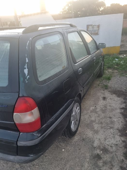 Fiat Palio Weekend 75 com motor avariado