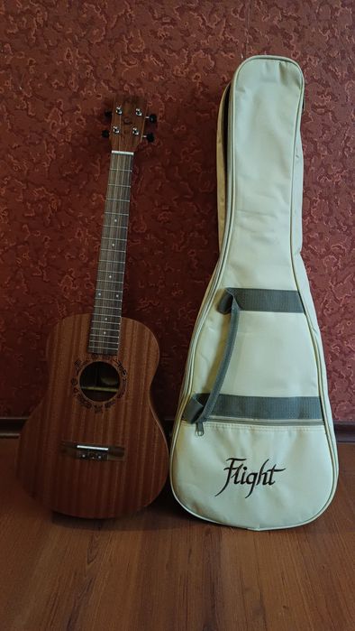 Продам Укулеле баритон Flight NUB310