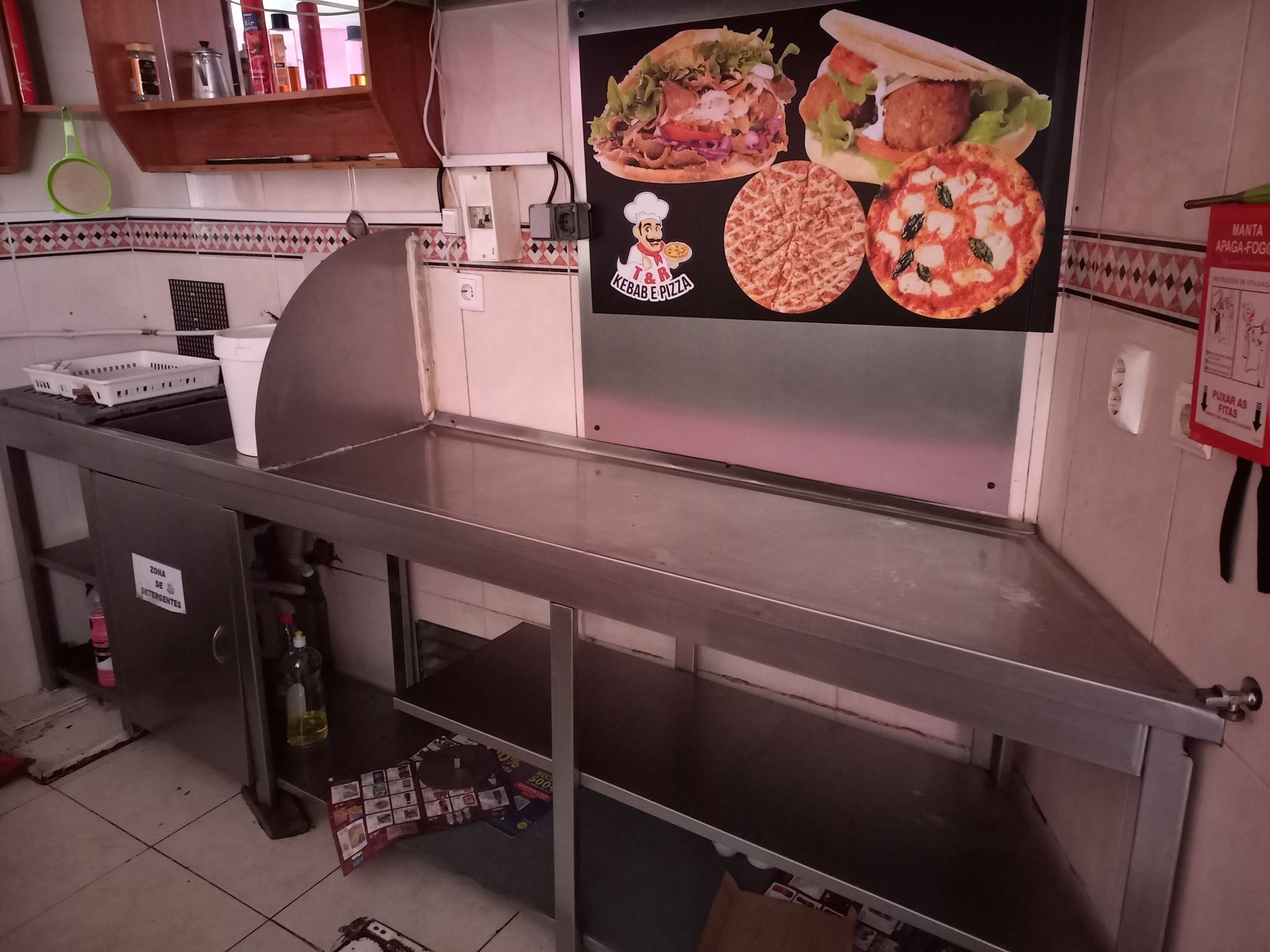 Loja café  no centro comercial de Caneças