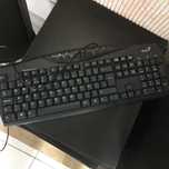 Teclado de computador marca Genius